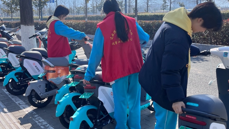 傳承雷鋒精神，2023級藥物制劑2班在行動——記2023級藥物制劑2班三月份學(xué)雷鋒系列活動