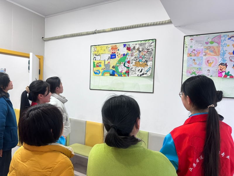 21幼高3班學(xué)雷鋒6.JPG